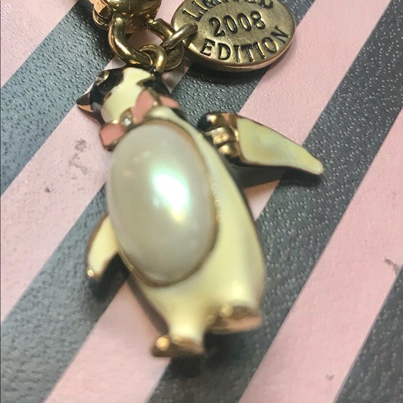 Juicy Couture charm Penguin w/moving wings USED - Picture 2 of 8